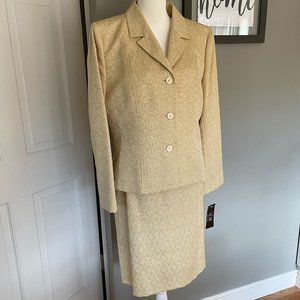 Le Suit Natural Charm 2 Piece Jacket & Skirt Suit Champagne Size 12P New